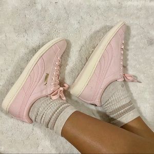 *BRAND NEW* pink puma sneakers
